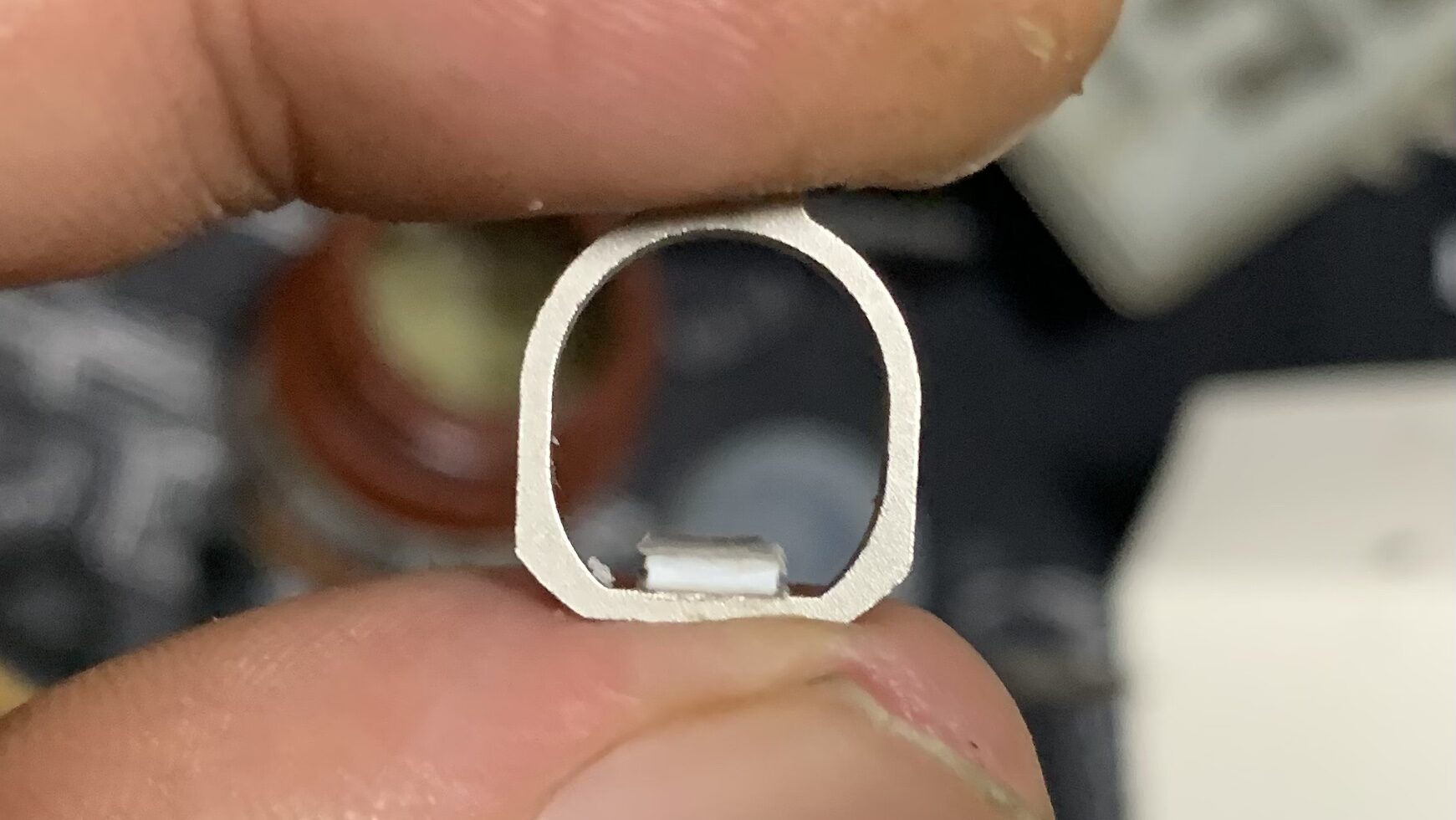 UMAREX/VFC G45 ホップアームのホップアームの形状を整える