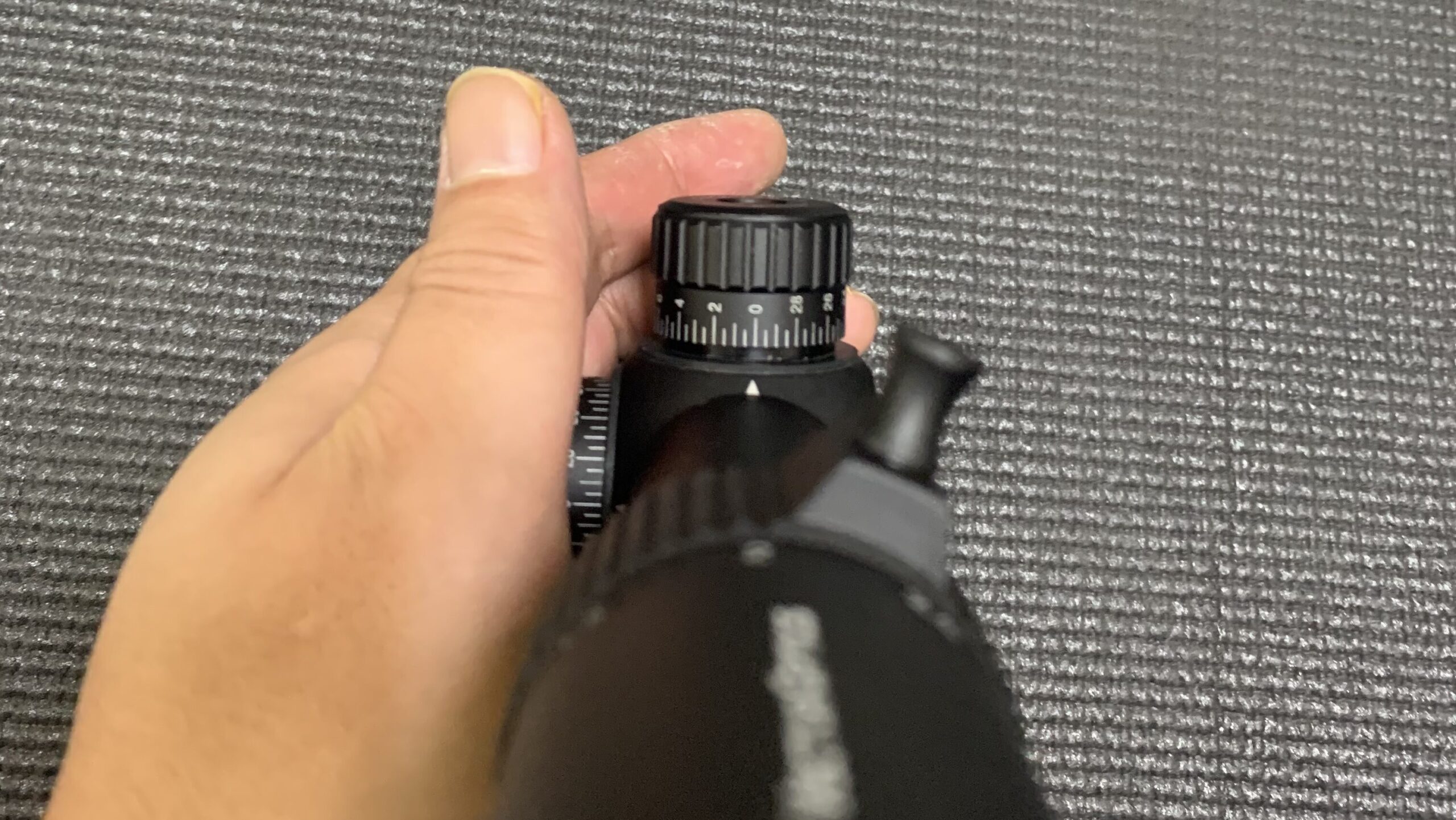 VECTOROPTICS フォレスター　GEN2 ヴィンテージ調整ノブ　ロック解除