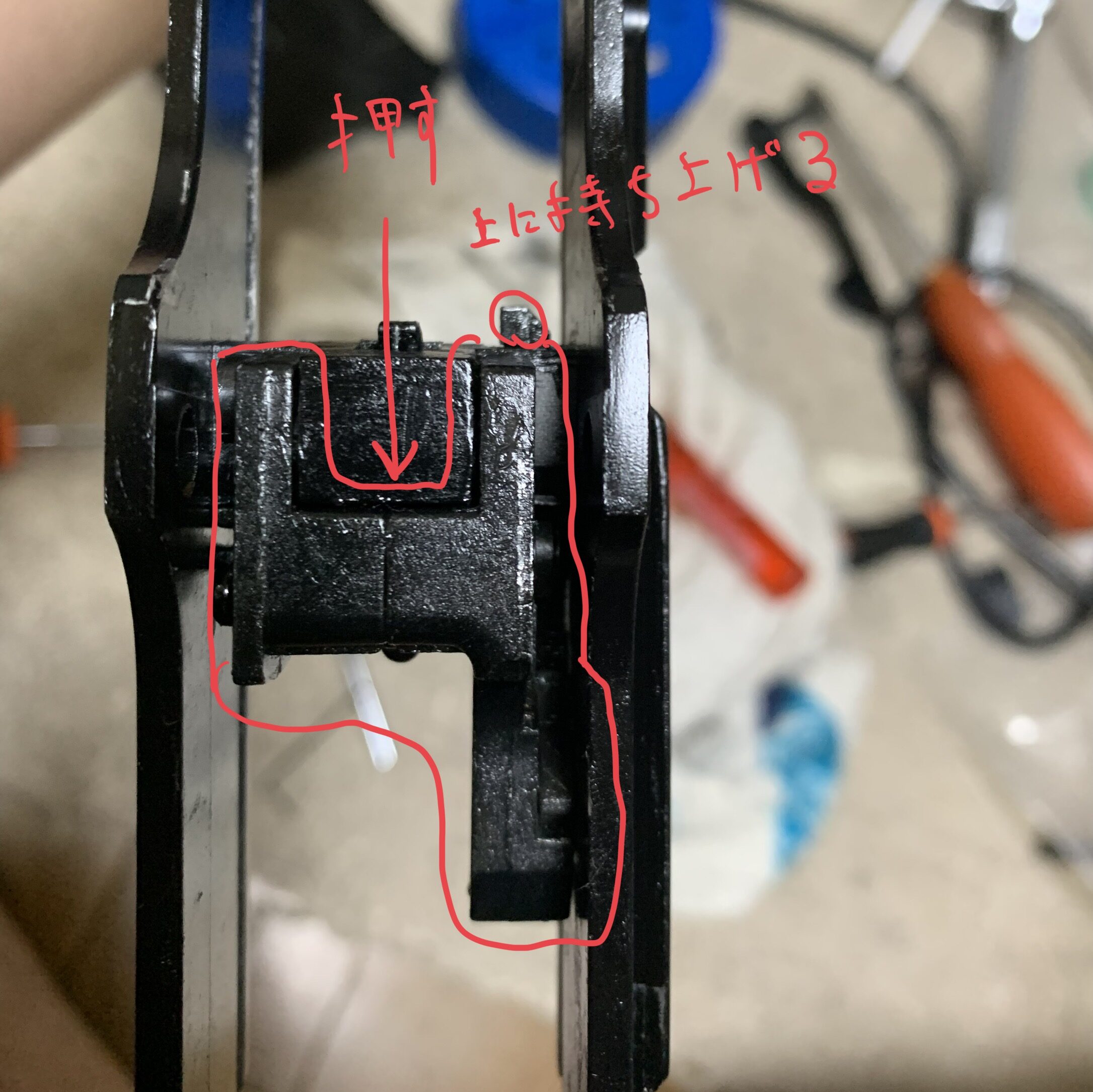 WE ドラグノフ　SVD GBB ボルトストッパーレバーを持ち上げる