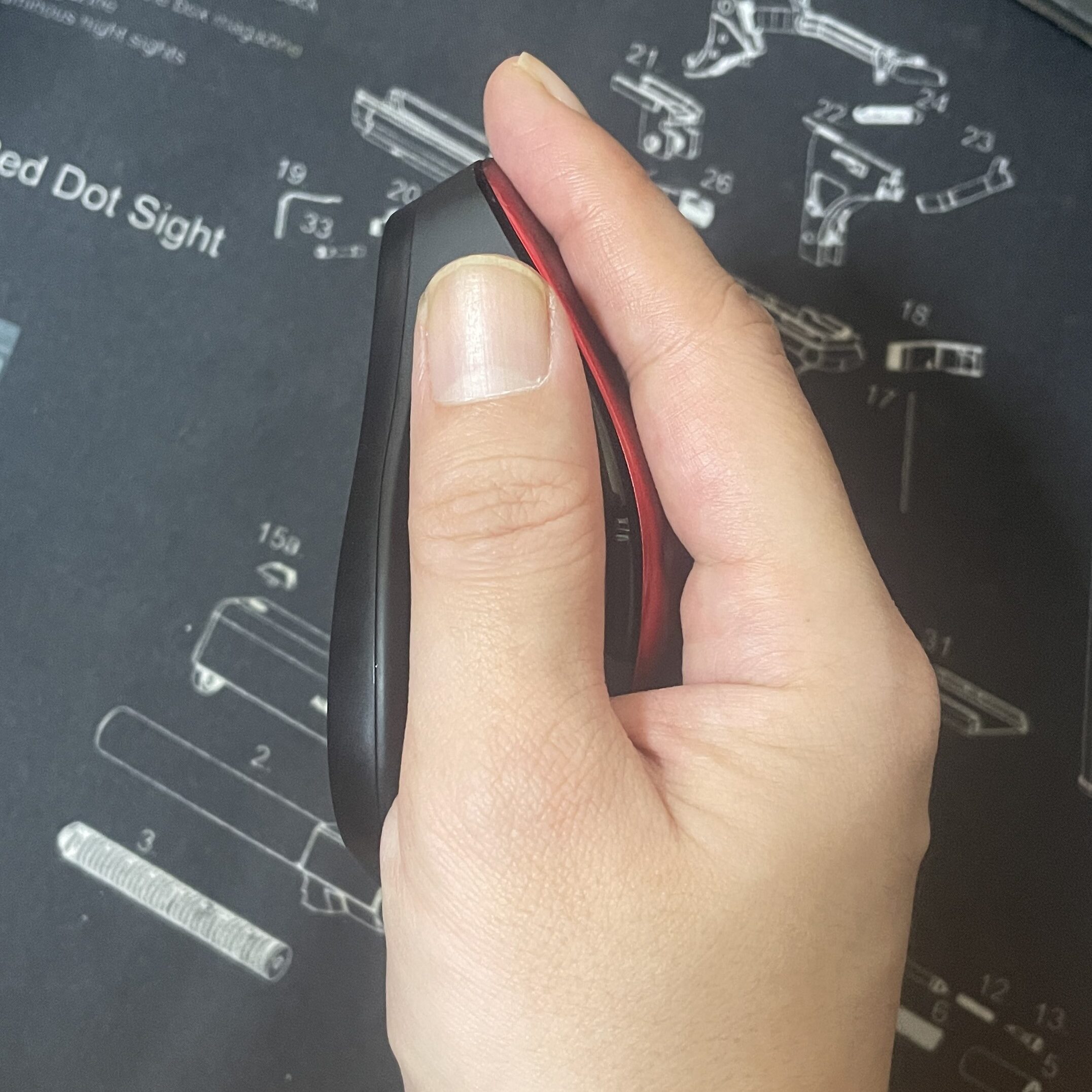 ワイヤレスマウス BUFFALO BSMBB540 サイズ感2